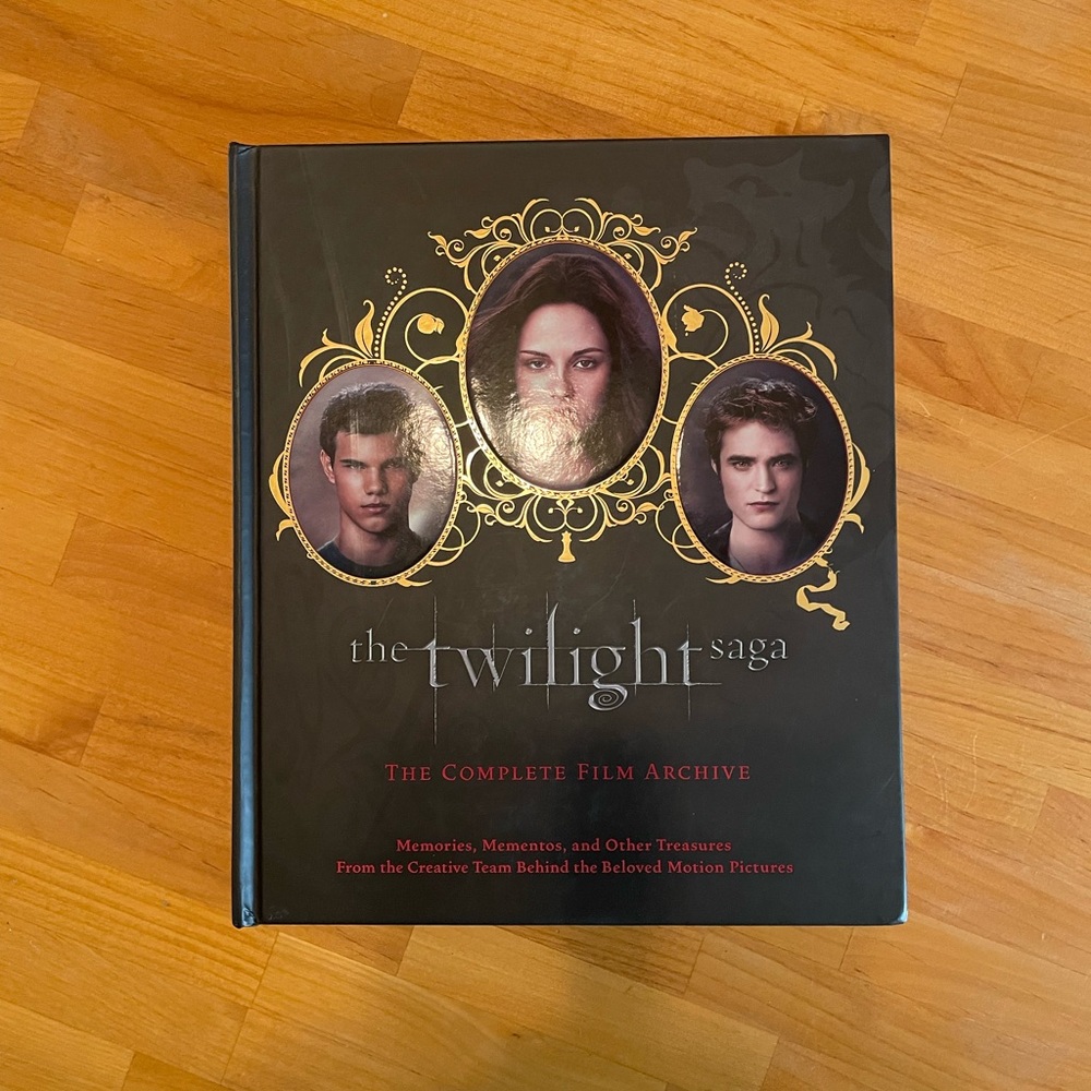 Twilight Saga Complete Archive Book